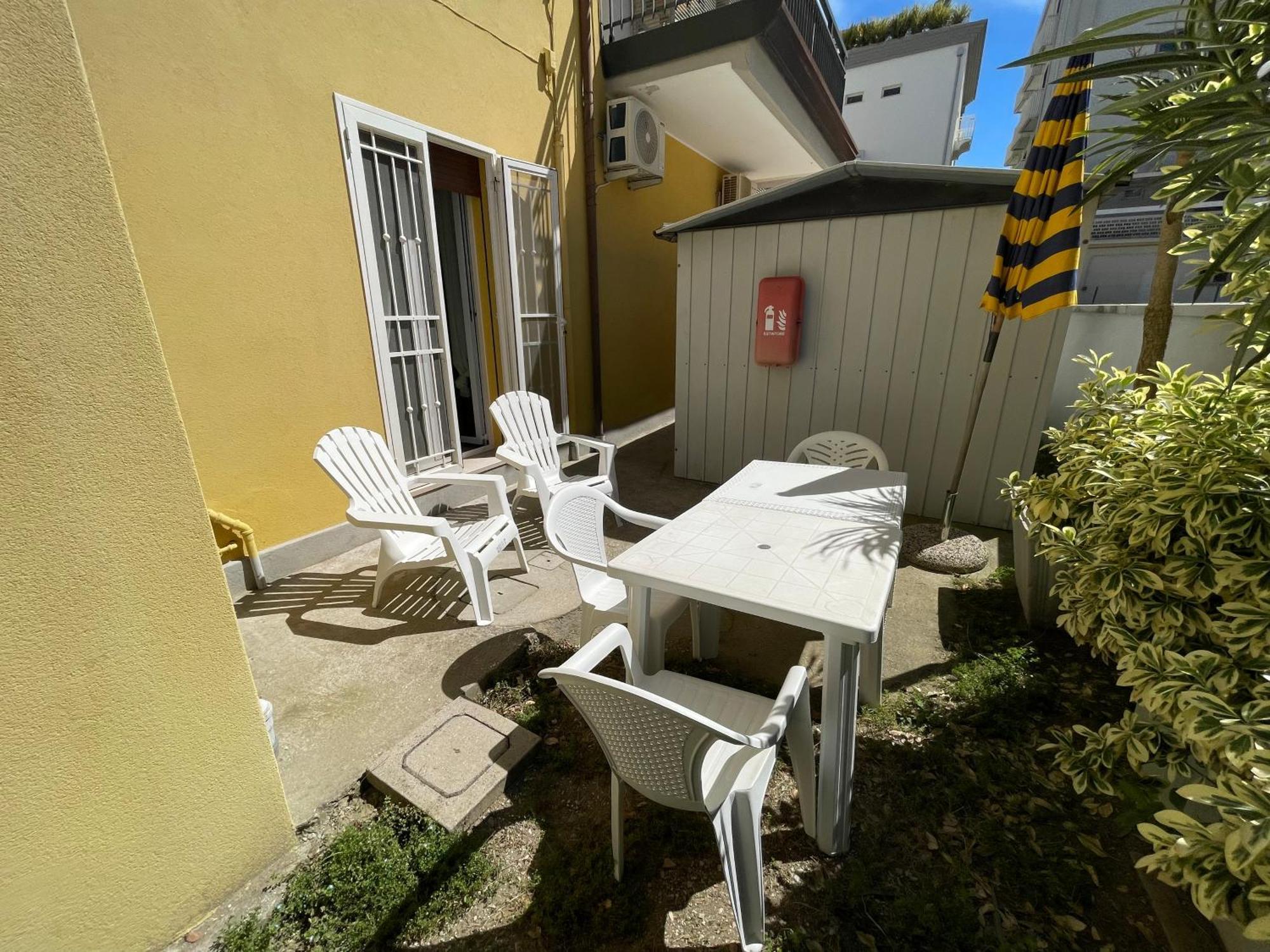 Residence Pace - Agenzia Cocal Caorle Eksteriør bilde