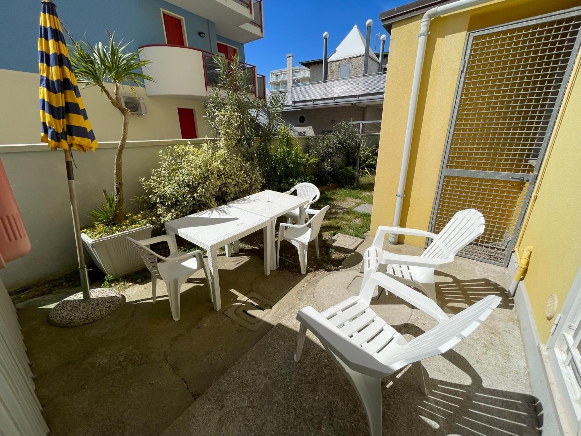 Residence Pace - Agenzia Cocal Caorle Eksteriør bilde